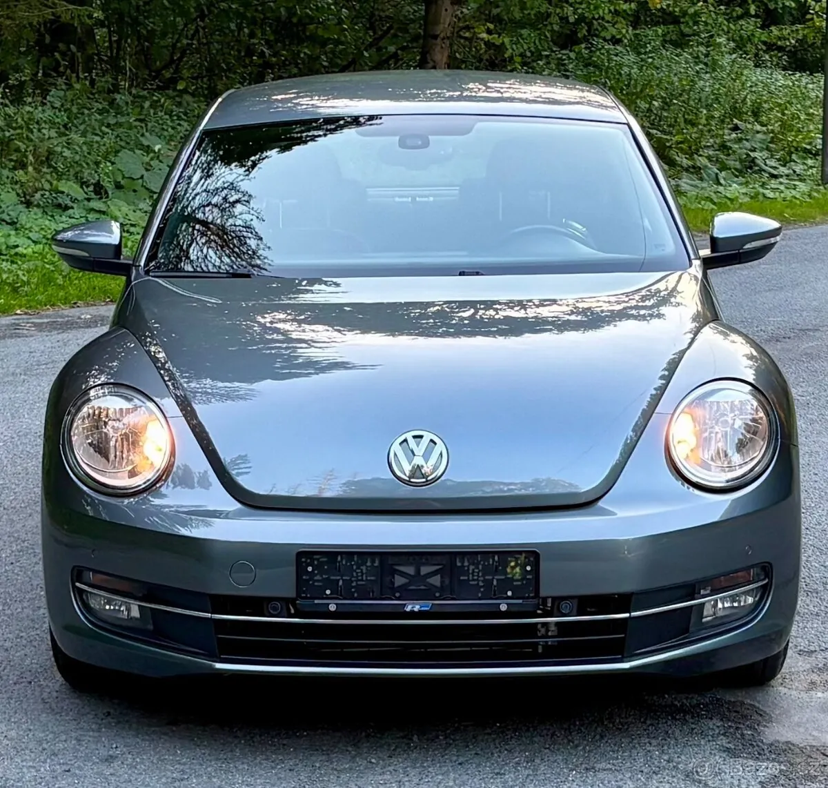 Volkswagen New Beetle 2012 photo 2
