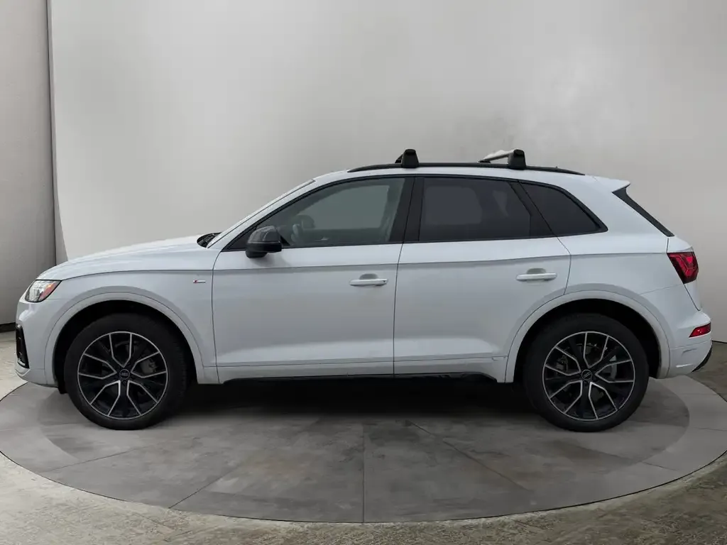 Audi Q5 2022 photo 2