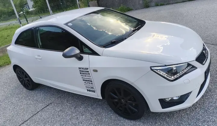 Seat Ibiza 2013 photo 2