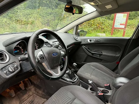 Ford Fiesta 2013 photo 5