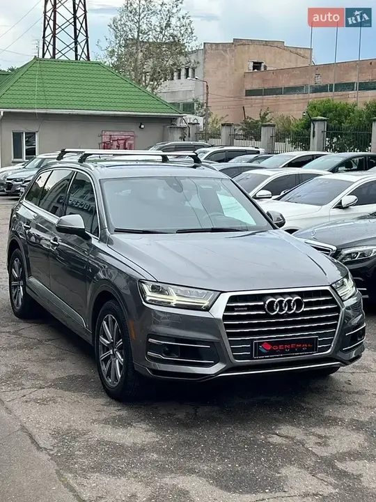 Audi Q7 2017 photo 3