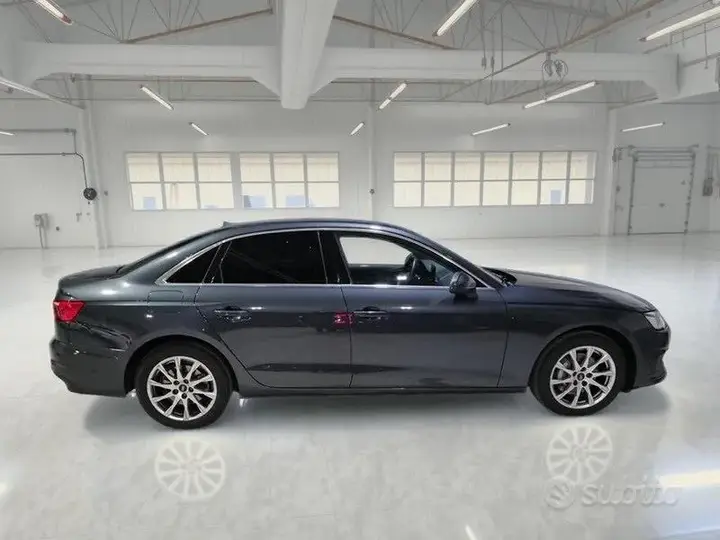 Audi A4 2022 photo 3