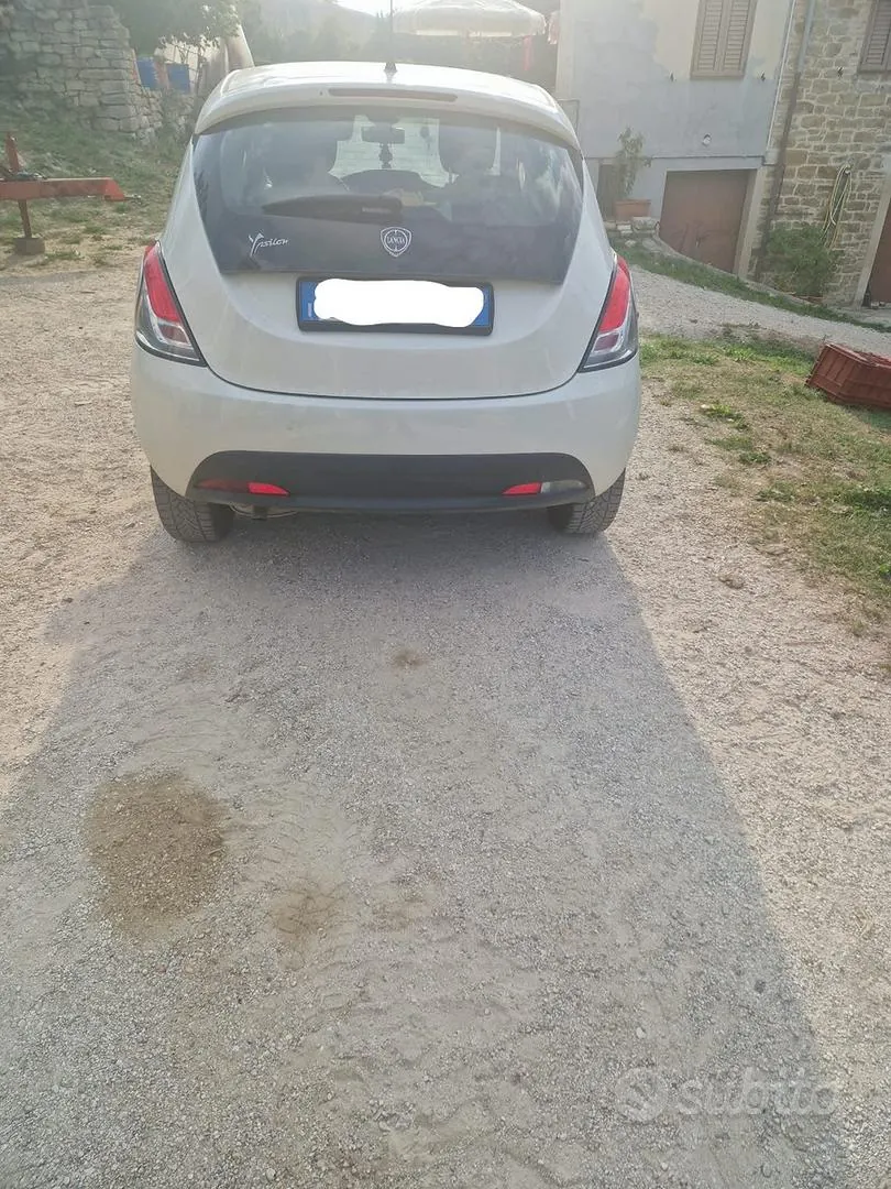 Lancia Ypsilon 2012 photo 4