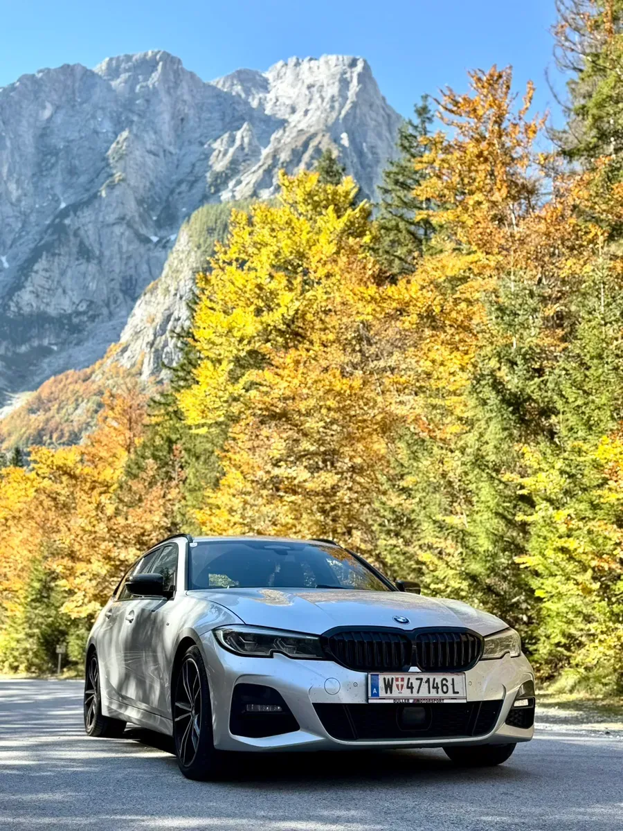 BMW 3 Series 2021 photo 2
