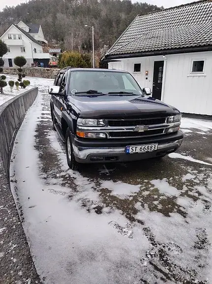 Chevrolet Tahoe 2002 photo 2