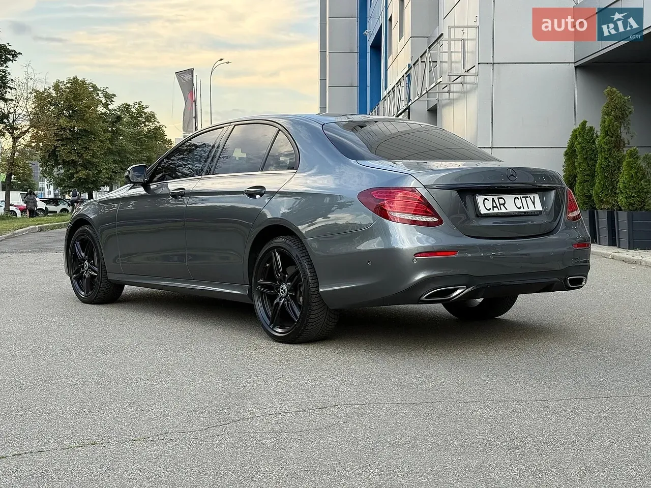 Mercedes-Benz E-Class 2016 photo 3