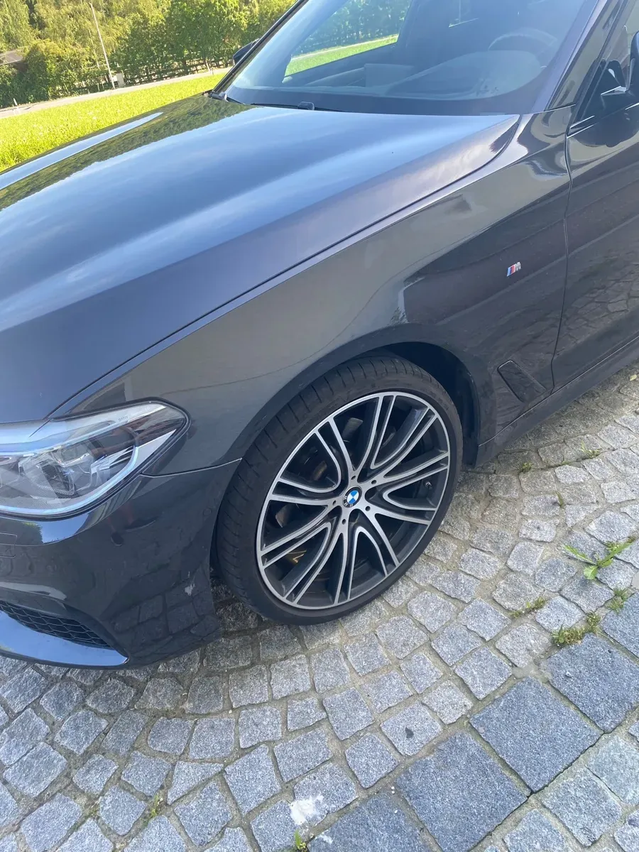 BMW 5 Series 2019 photo 2