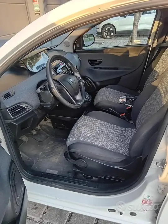 Lancia Ypsilon 2019 photo 3