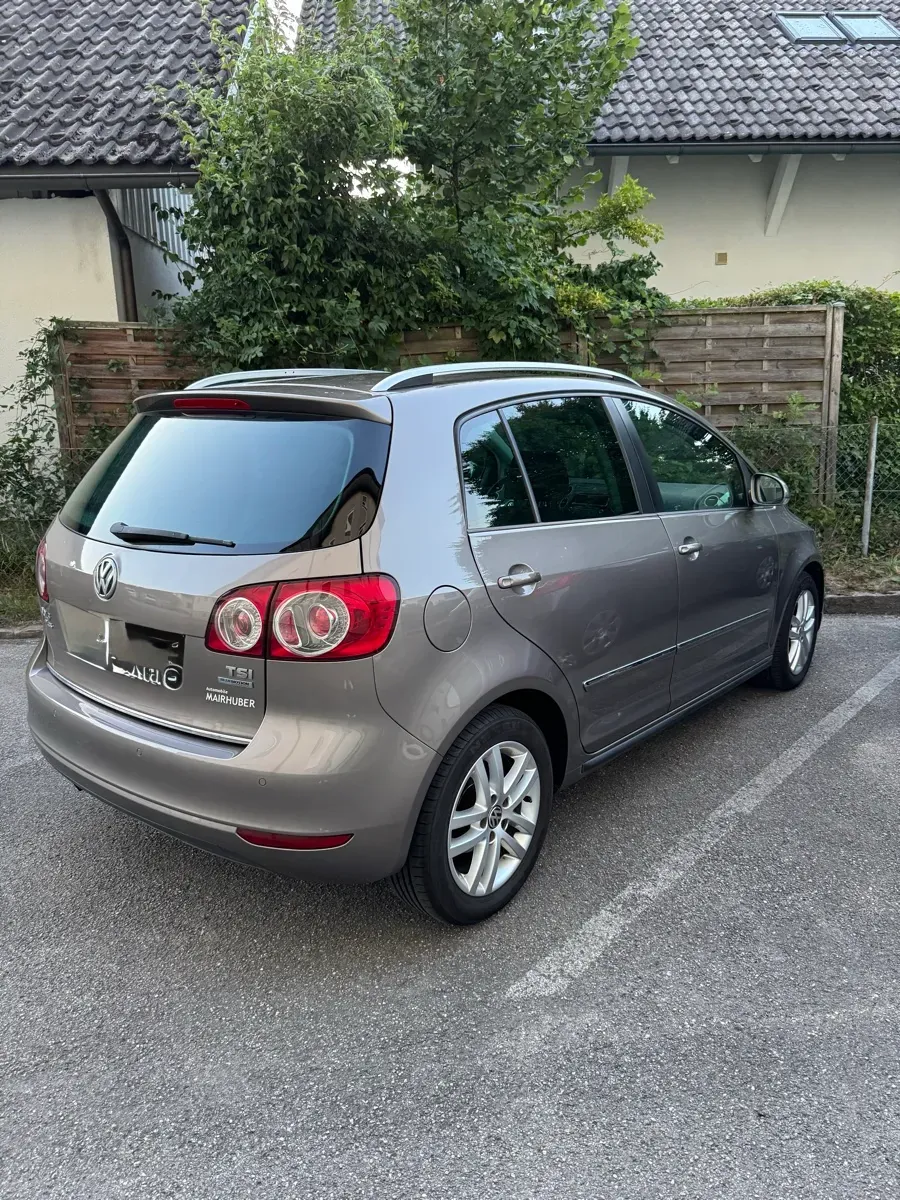 Volkswagen Golf 2011 photo 3