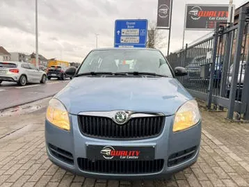 Skoda Fabia 2009 photo 2