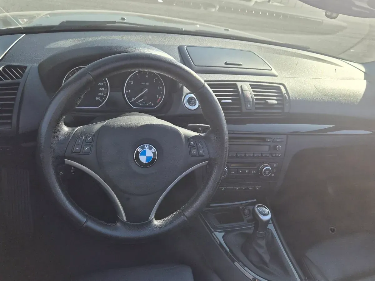 BMW 1 Series 2008 photo 3