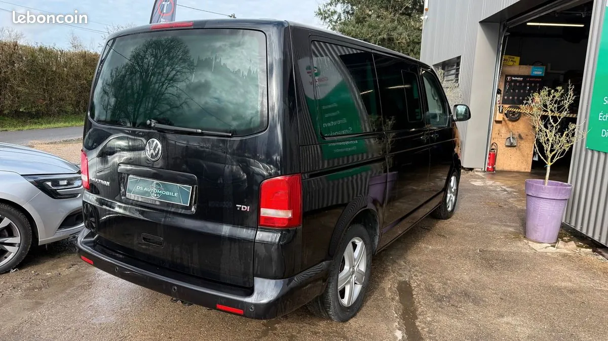Volkswagen Multivan 2012 photo 3