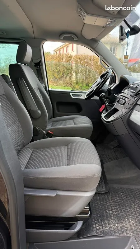 Volkswagen Multivan 2012 photo 5