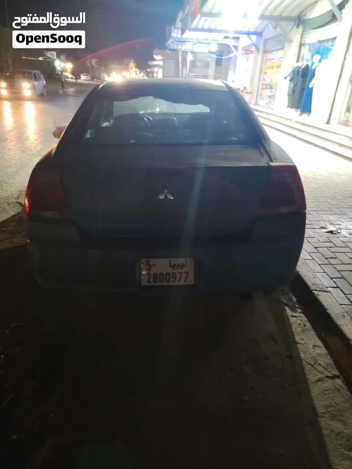 Mitsubishi Galant 2007 photo 2