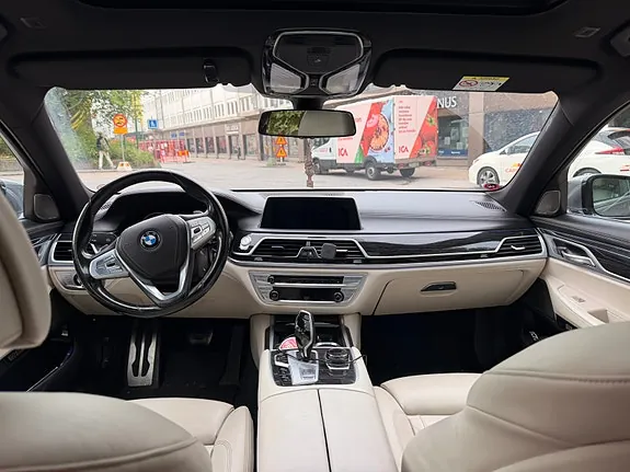 BMW 740E 2017 photo 4
