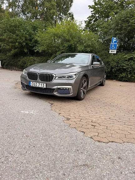 BMW 740E