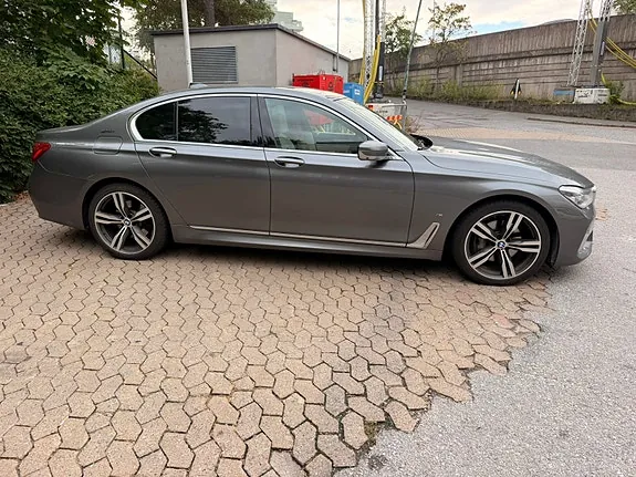 BMW 740E 2017 photo 3