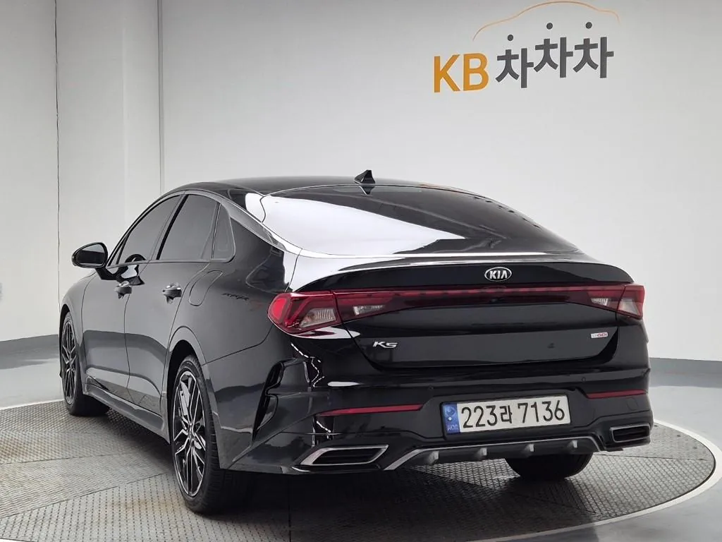 Kia K5 2021 photo 2