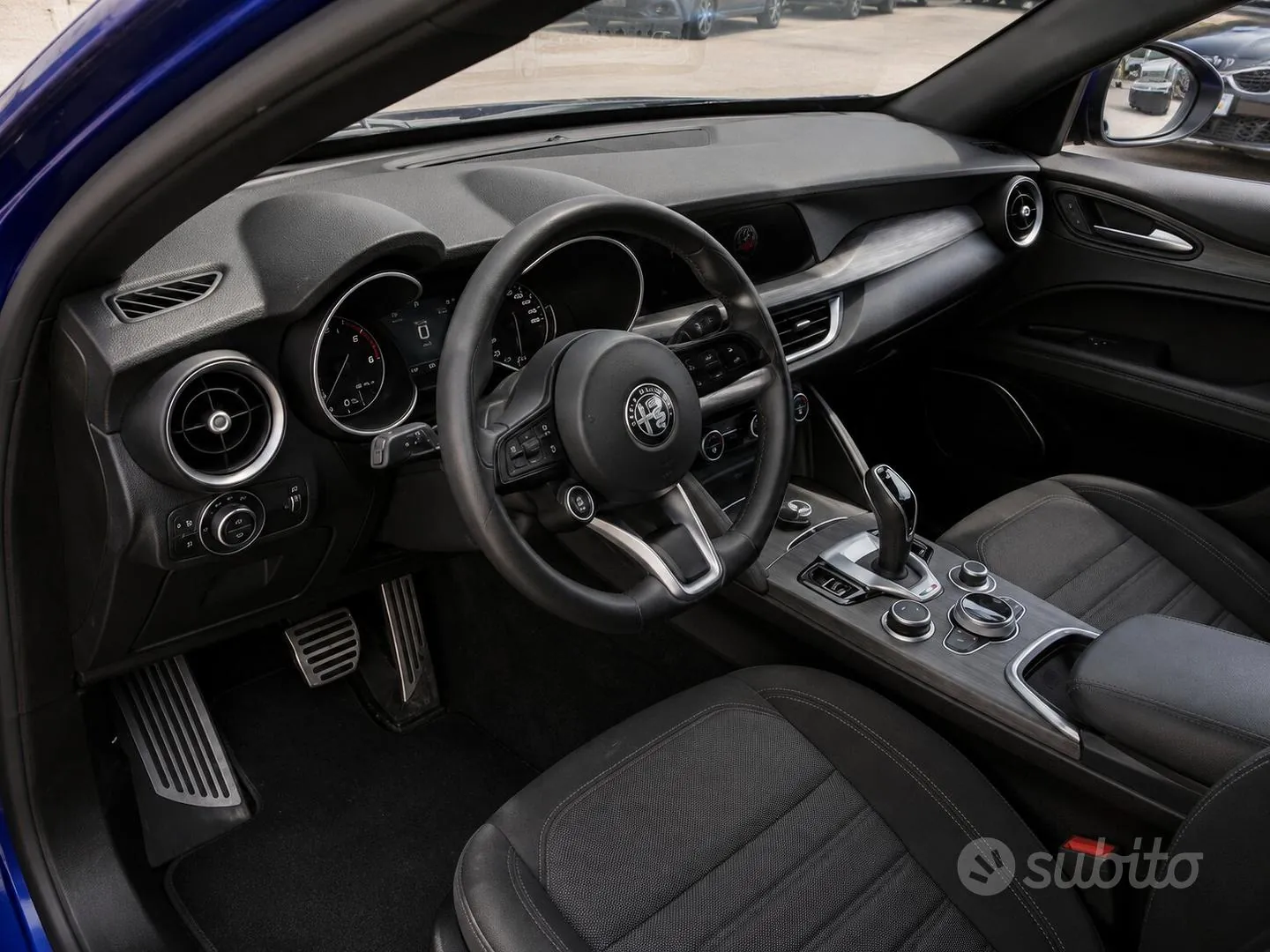 Alfa Romeo Stelvio 2023 photo 2