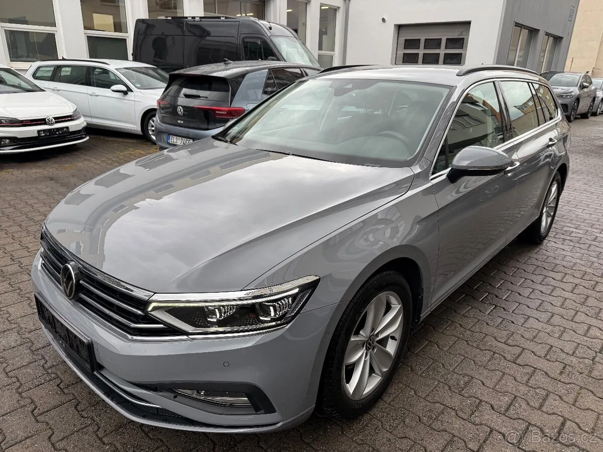 Volkswagen Passat 2023 photo 3