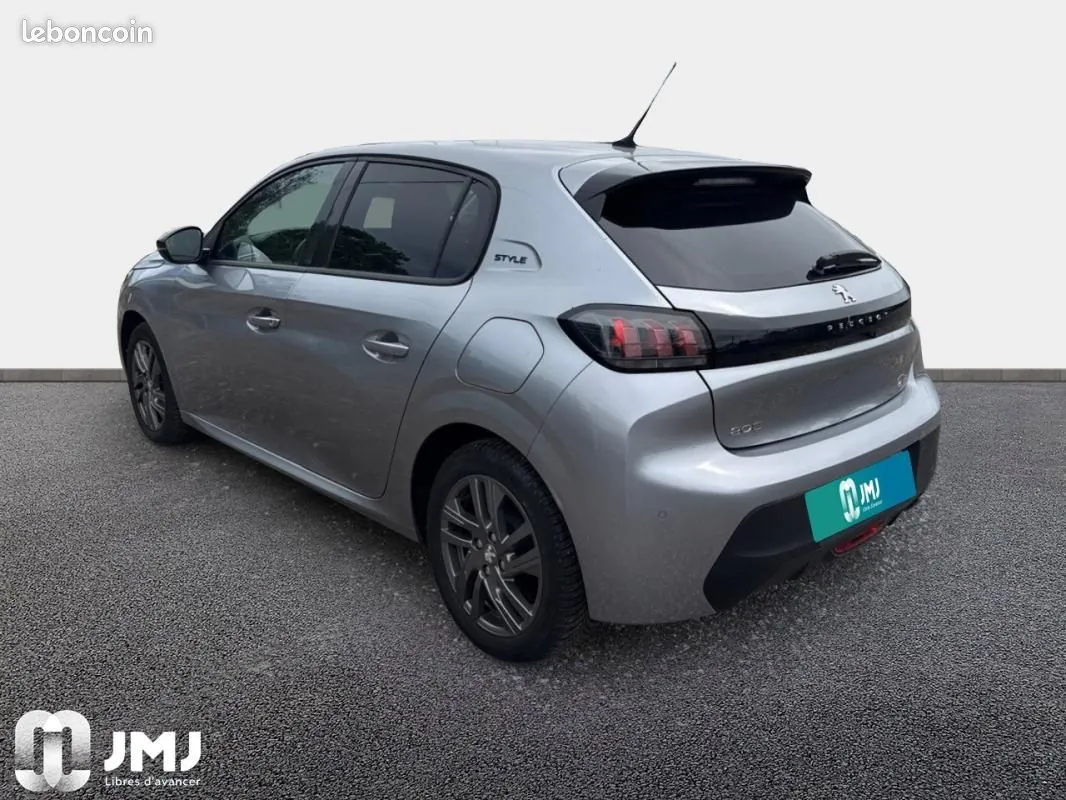 Peugeot 208 2022 photo 2