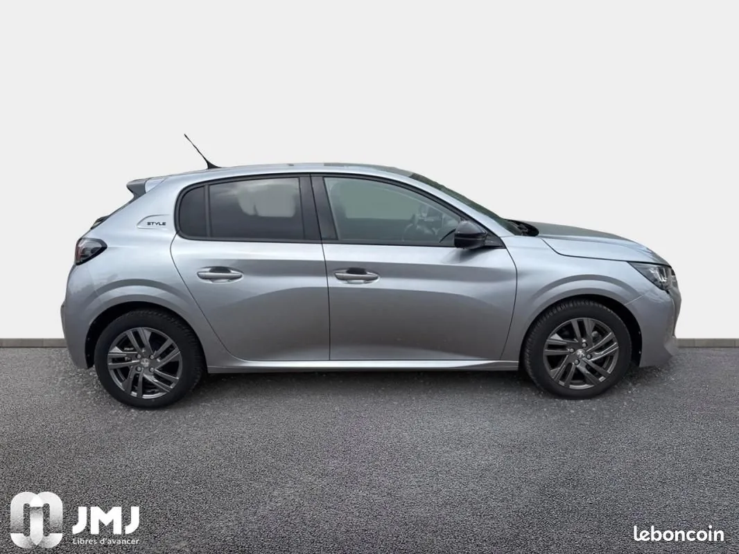 Peugeot 208 2022 photo 4