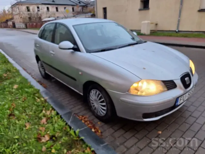 Seat Ibiza 2006 photo 2