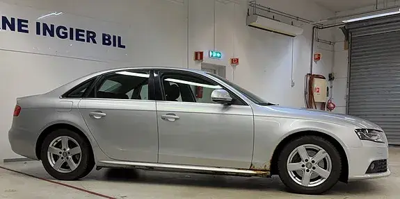 Audi A4 2008 photo 2