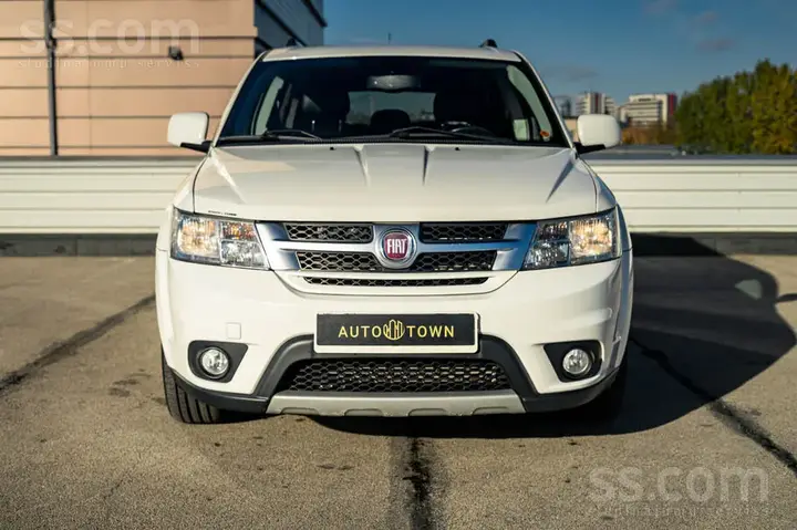 Fiat Freemont 2012 photo 3