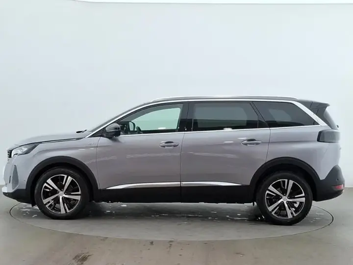 Peugeot 5008 2023 photo 4