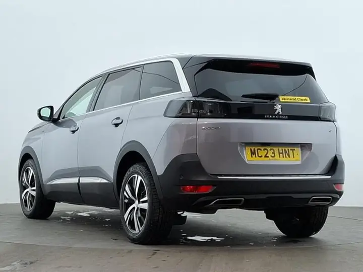 Peugeot 5008 2023 photo 2