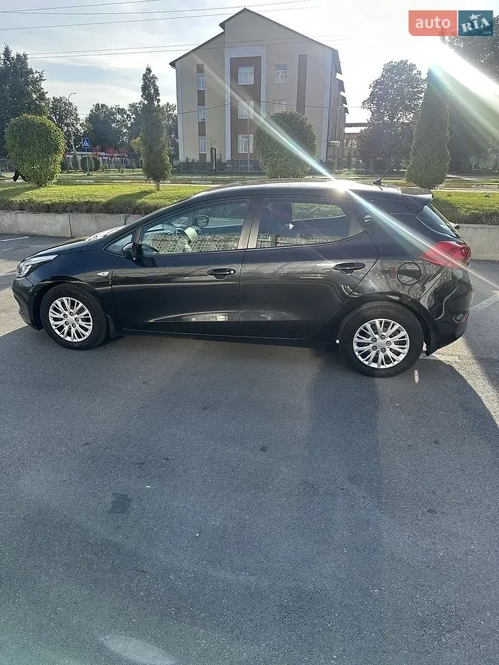 Kia Ceed 2013 photo 4