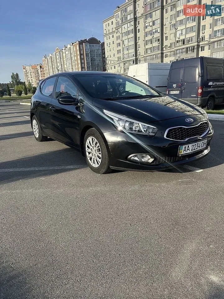 Kia Ceed 2013 photo 2