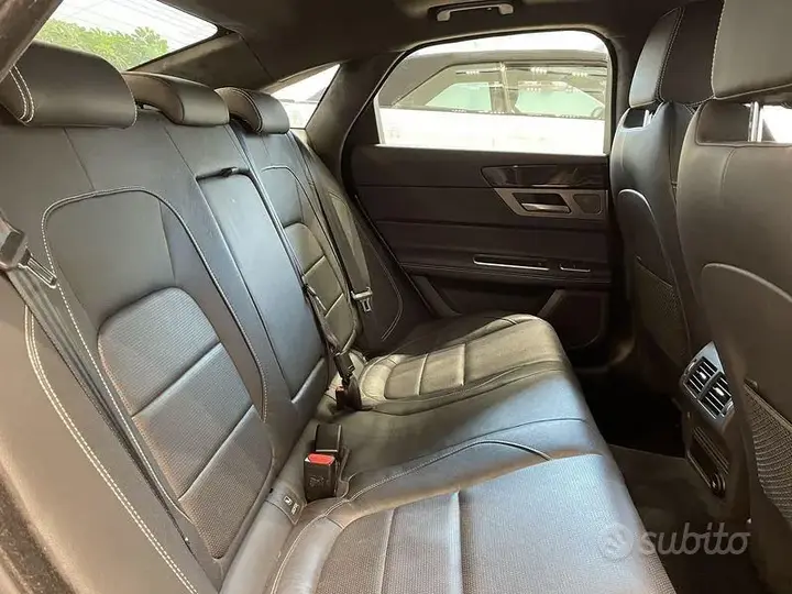 Jaguar Xf 2021 photo 5