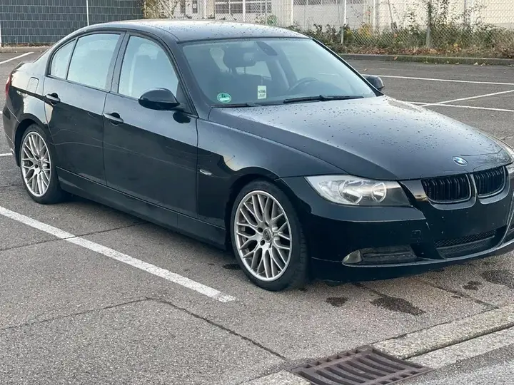 BMW 320I