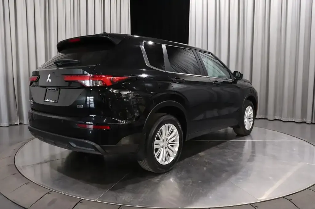 Mitsubishi Outlander 2024 photo 4