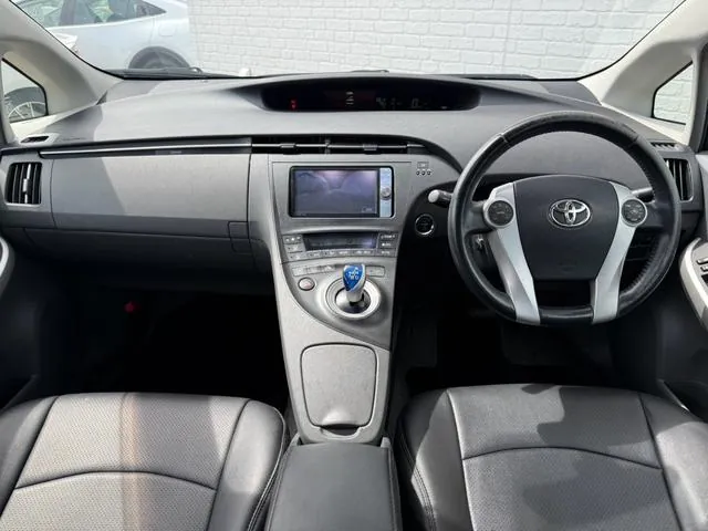 Toyota Prius 2011 photo 2
