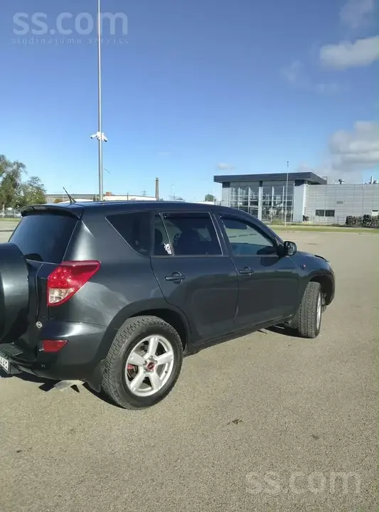 Toyota Rav4 2007 photo 2