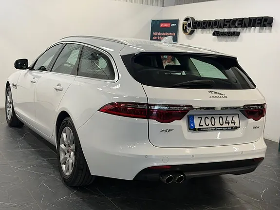 Jaguar Xf 2018 photo 4