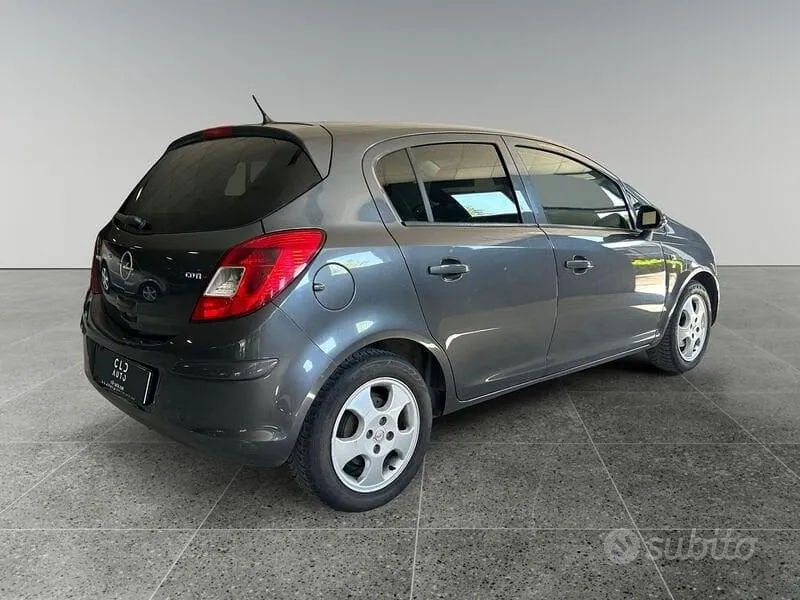 Opel Corsa 2011 photo 4