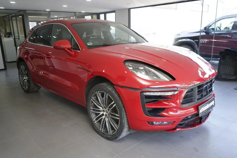 Porsche Macan S