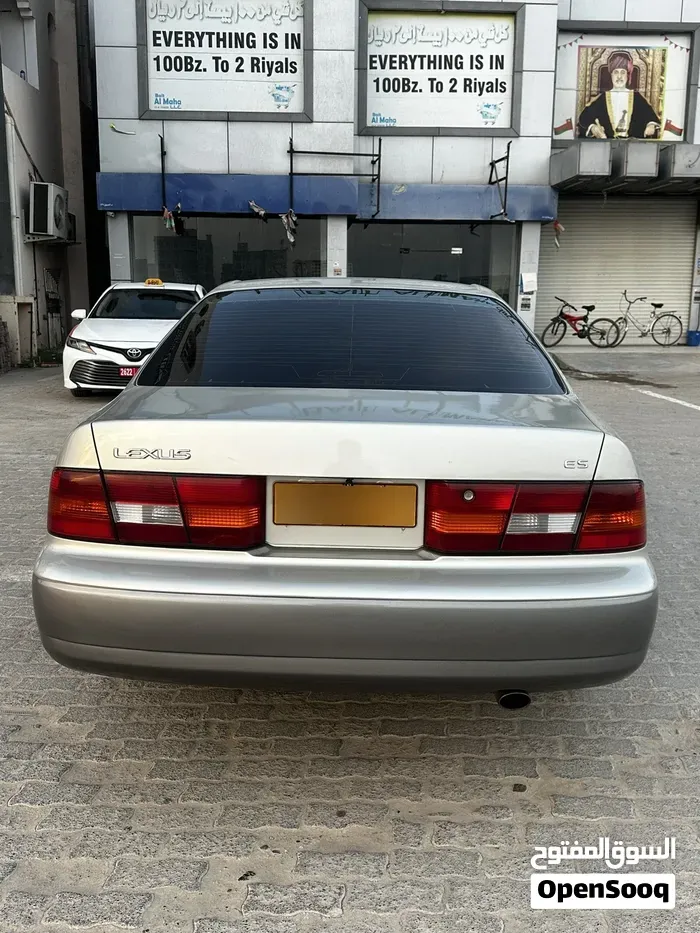 Lexus Es 300 1998 photo 2