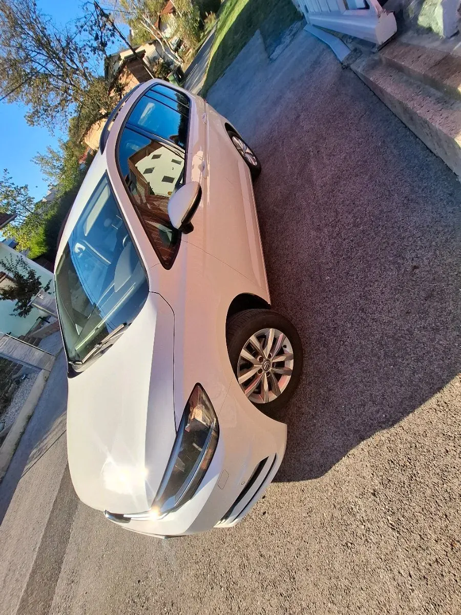 Volkswagen Touran 2016 photo 2