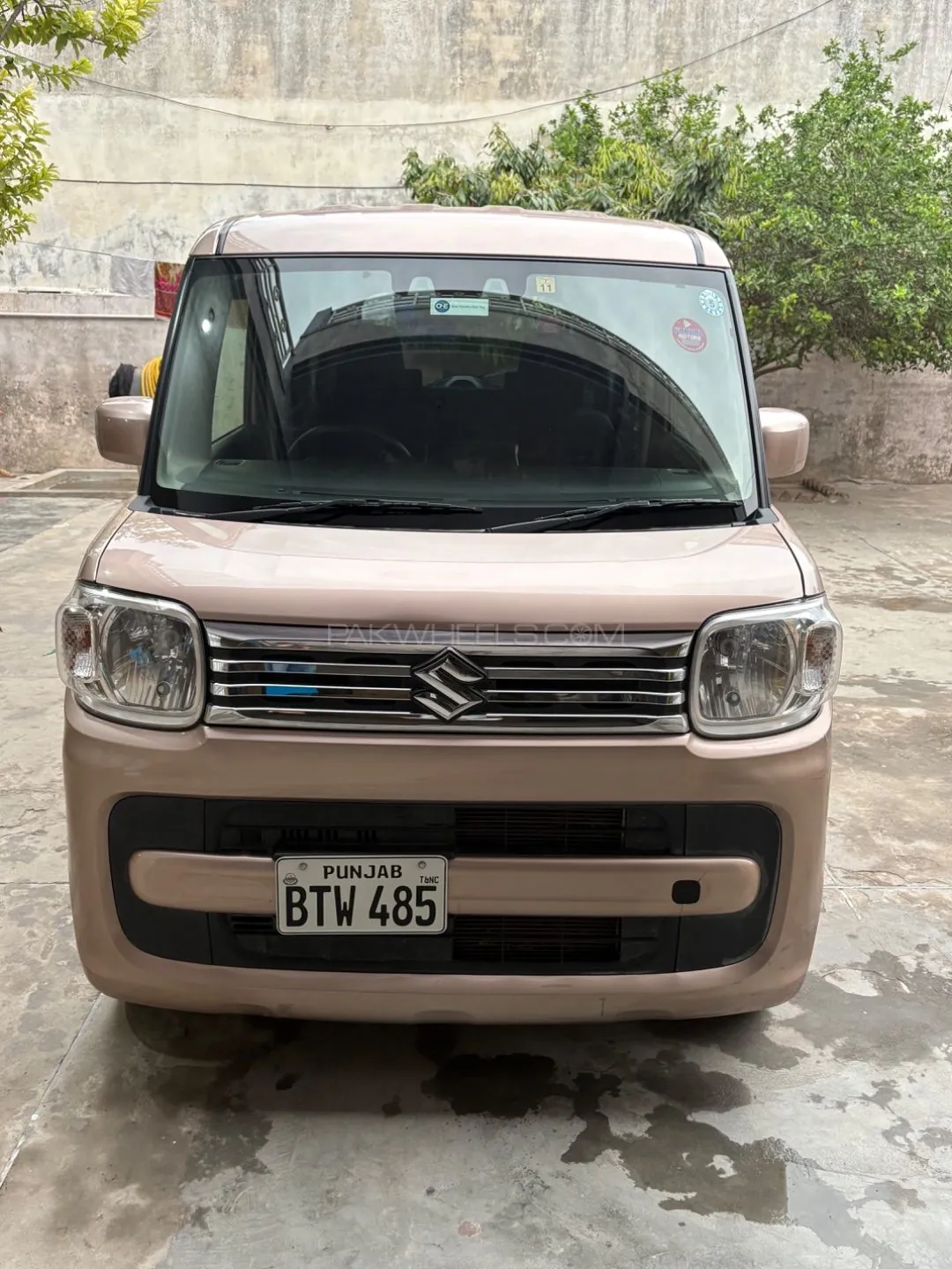Suzuki Spacia