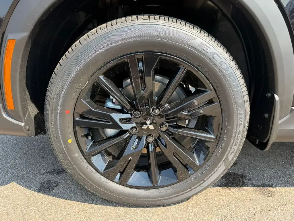 Mitsubishi Eclipse Cross 2026 photo 3