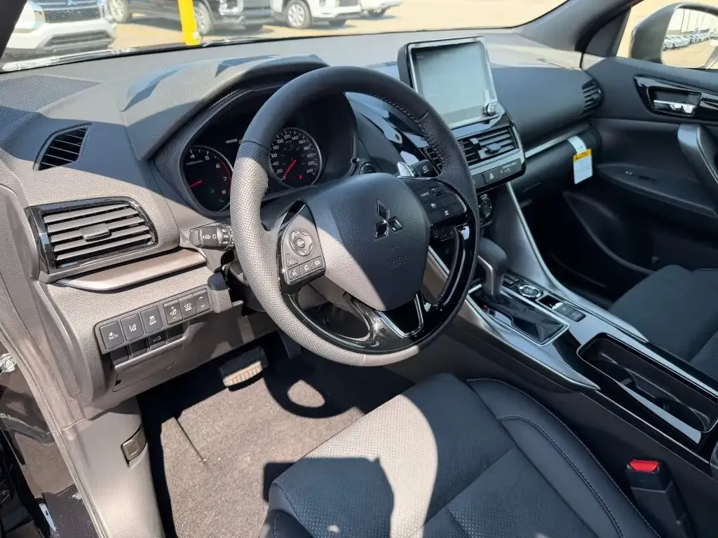 Mitsubishi Eclipse Cross 2026 photo 5