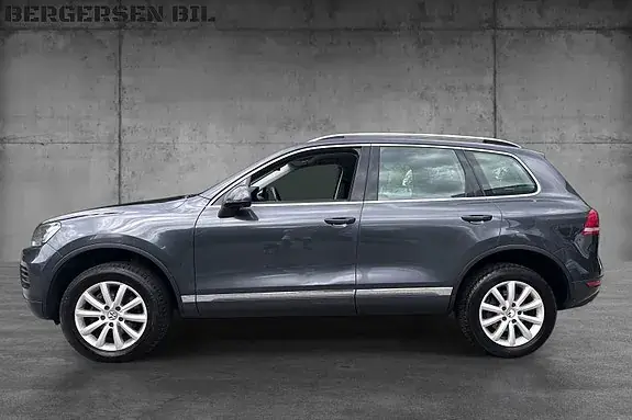 Volkswagen Touareg 2012 photo 2