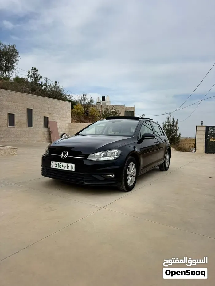 Volkswagen Golf 2018 photo 2