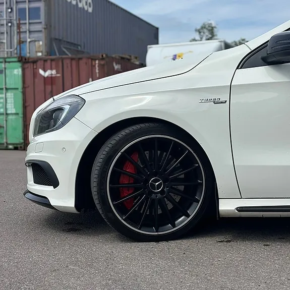 Mercedes-Benz A45 2014 photo 2