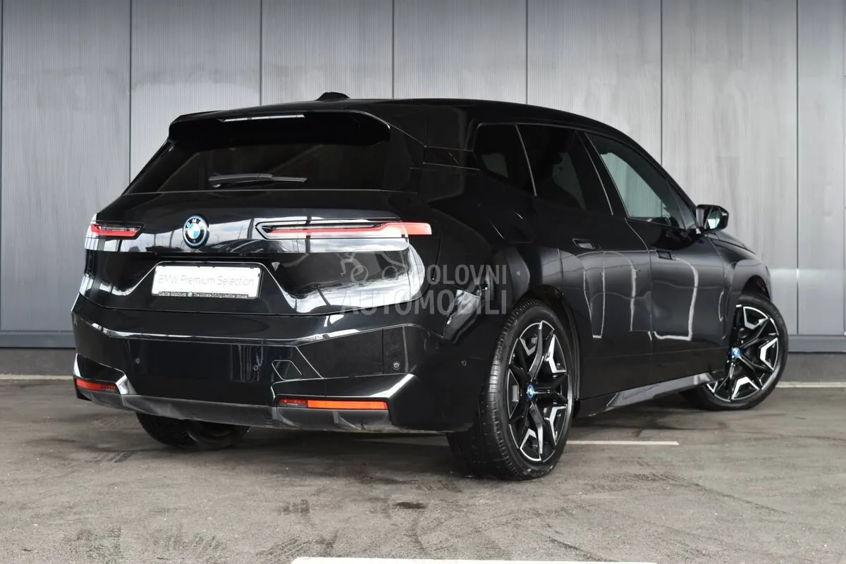 BMW Ix 2023 photo 2